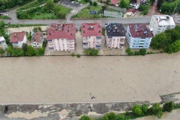 Kastamonu'da sel: Azdavay ilçesinde yüzlerce ev sular altında kaldı