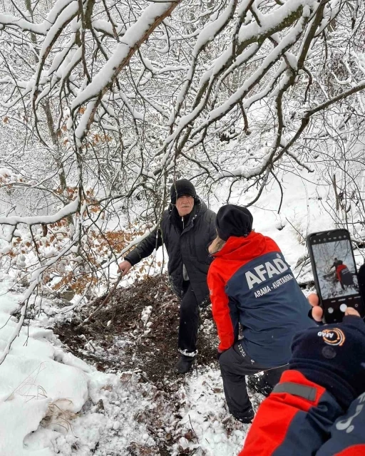 Kayıp yaşlı adam ormanlık alanda sağ olarak bulundu
