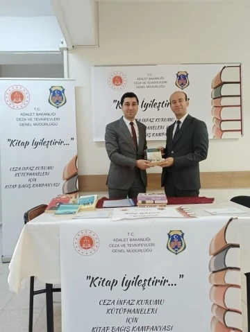 Kaymakam Maslak, kitap bağışı kampanyasına katıldı
