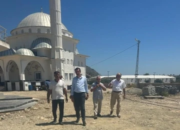 Kaymakam Topsakaloğlu cami inşaatında incelemelerde bulundu
