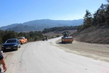 Kaymakam Ünal yol çalışmalarını yerinde inceledi
