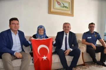 Kaymakamdan 106 yaşındaki kadına ziyaret