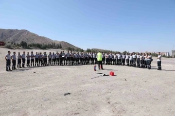 KAYMEK’in özel güvenlik personeline yangın eğitimi
