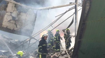 Kayseri’de fabrika yangını; ekipler müdahale ediyor
