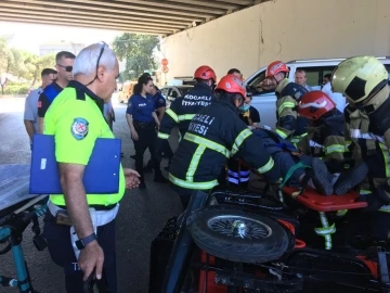 Kaza yapan elektrikli bisiklet yan yattı: Yaşlı çift yaralandı
