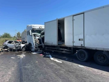 Kazada yaralanan kamyon sürücüsü hayatını kaybetti
