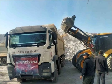 Keçiören Belediyesi iş makineleriyle deprem bölgesinde
