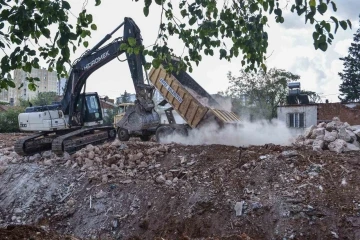 Kepez Belediyesi, Ay Deresi ıslah çalışmasıyla sel baskınlarına ‘dur’ diyecek
