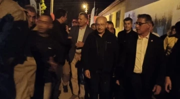 Kılıçdaroğlu Kocatepe yürüyüşüne başladı
