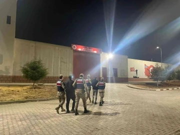 Kilis’te 5 düzensiz göçmen yakalandı
