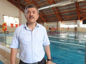 Kilis’te depremzede çocuklara yüzme eğitimi
