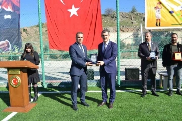 Kilis’te spor kompleksi ile robotik kodlama atölyesi açıldı
