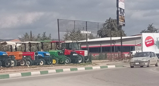 Kilis’te Traktör Bayisi Patlaması!