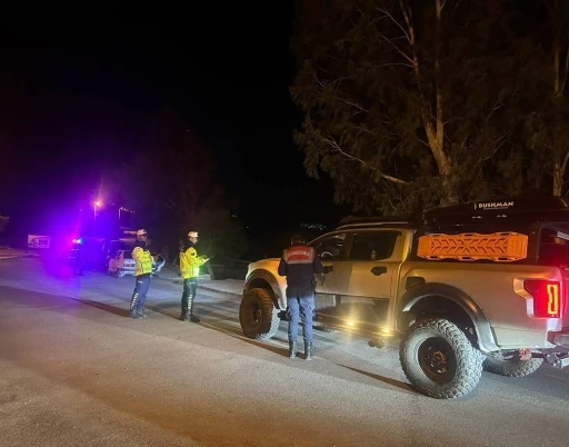 Kimlik bildirimi yapılmayan 10 şahıs cezadan kaçamadı
