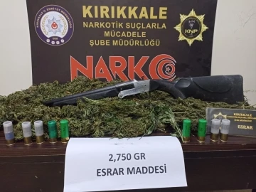 Kırıkkale’de 2 kilo 750 gram esrar ele geçirildi: 3 tutuklama
