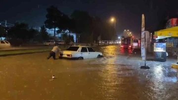 Kırıkkale’de şiddetli yağmur hayatı felç etti
