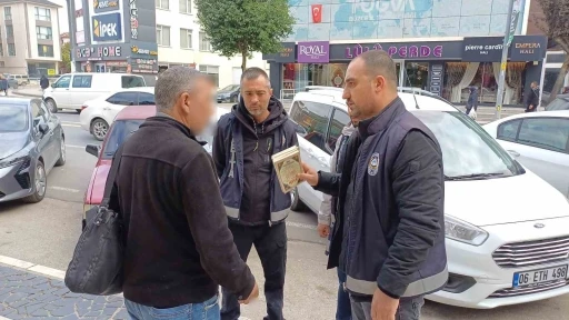 Kitap satıcısına zabıtadan ödüllük soru
