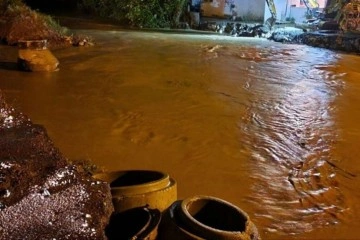 Kocaali’de dere taştı, birçok mahalle sular altında kaldı
