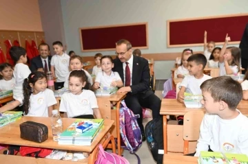 Kocaeli Valisi Yavuz: &quot;30 bine yaklaşan öğretmen ordumuzla çocuklarımızı geleceğimize daha iyi hazırlayacağız&quot;
