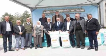 Kocasinan Belediyesi, çiftçiye beyaz sertifikalı 15 ton tohum dağıttı