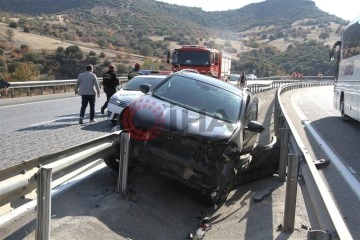 Kontrolden çıkan otomobil bariyere ok gibi saplandı: 1 yaralı