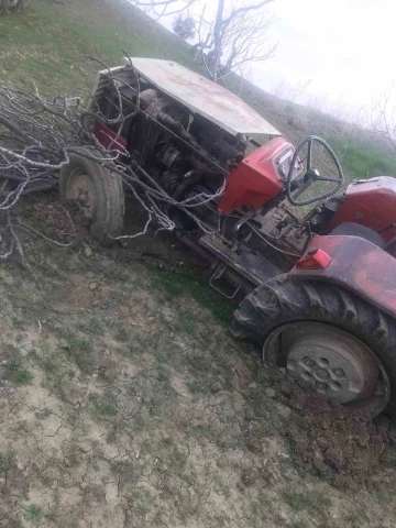 Kontrolden çıkan traktör devrildi: 1 ölü
