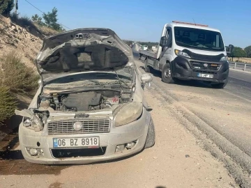 Kontrolden çıkıp bariyere çarpan otomobil sürücüsü ağır yaralandı
