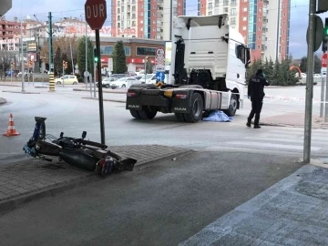 Konya’da tırın altında kalan motosiklet sürücüsü hayatını kaybetti
