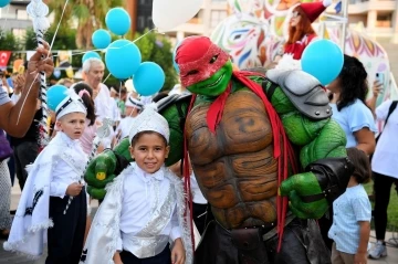 Konyaaltı’nda renkli sünnet şöleni
