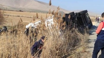 Konya'da kamyon devrildi: 1 ölü