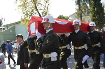 Kore Gazisi son yolculuğuna askeri törenle uğurlandı
