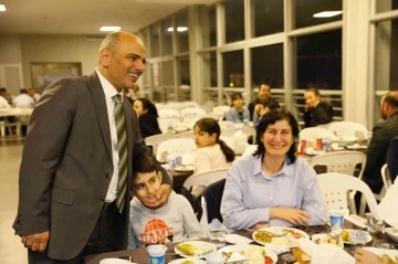 Körfez Belediyesi personeli iftarda buluştu
