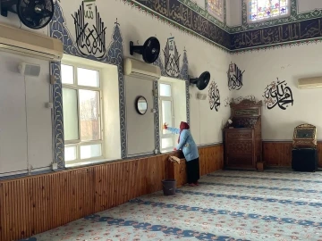 Körfez’de ibadethaneler Ramazan ayına hazırlanıyor
