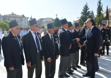 Korkuteli'de Zafer Bayramı törenle kutlandı