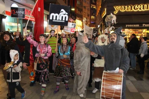 Kostümleri giyindiler, Kalandar’ı kutladılar
