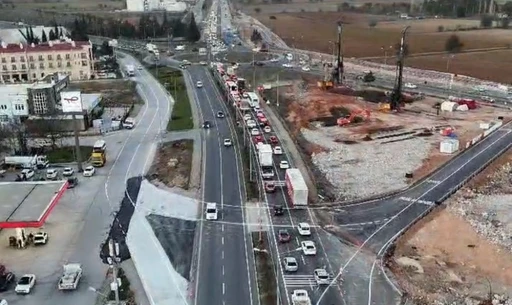 Kötekli Kavşağı’ndaki çalışmalar nedeniyle ulaşım servis yollarına yönlendirilecek
