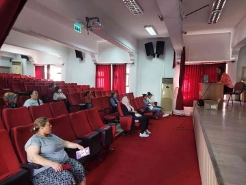 Köyceğiz’de hasta, yaşlı ve engelli bakımı seminerleri sürüyor
