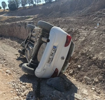 KPSS’ye yetişmeye çalışırken kaza yaptılar: 2 yaralı
