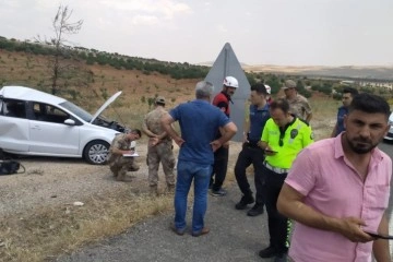 Kum yüklü tır otomobille çarpıştı: 6 yaralı