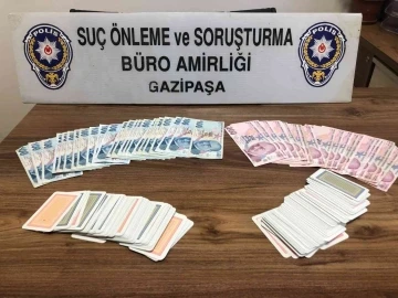 Kumar oynadığı tespit edilen 20 kişiye, 36 bin 380 lira para cezası uygulandı
