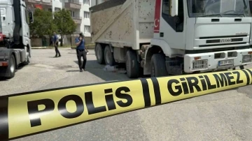 Kur’an kursundan çıkan çocuk kamyonun altında kaldı
