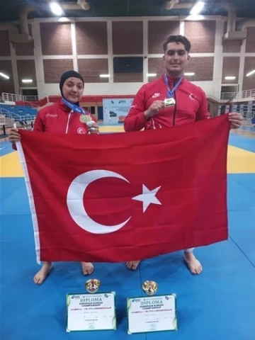 Kuraş branşında Bilecikli 2 sporcu Avrupa Şampiyonu oldu
