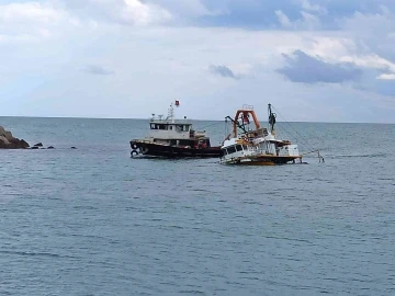 Kurtarılmak isterken batan tekne 2 gündür kurtarılmayı bekliyor
