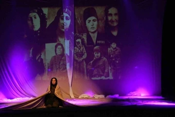 ’Kurtuluşun Kadınları’ tiyatro gösterisi ayakta alkışlandı
