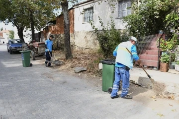 Kuşadası Belediyesi temizlik çalışmalarına hız verdi
