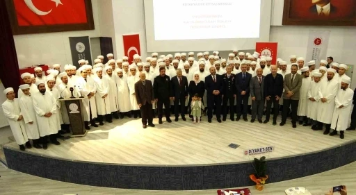 Kütahya’da 92 aday din görevlisi mezun oldu
