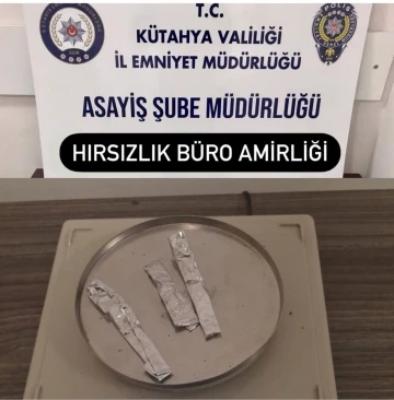 Kütahya’da bir kişinin üzerinde uyuşturucu ele geçirildi
