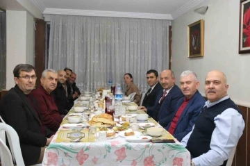 Kütahya MEM personeli iftarda bir araya geldi
