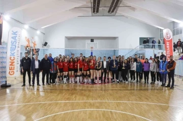 Liseler Arası Kızlar Voleybol Turnuvası tamamlandı
