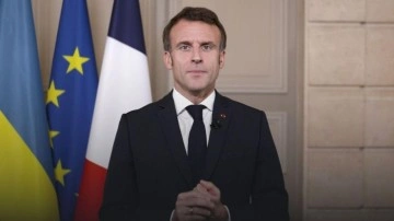 Macron: Afrika'daki Fransız askeri üsleri azalacak